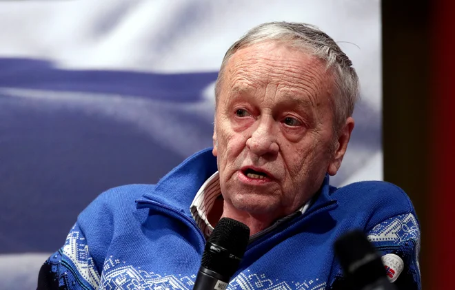 Predsednik Mednarodne smučarske zveze Gian-Franco Kasper pravi, da se ob podnebnih izzivih trudijo iskati rešitve. FOTO: Reuters