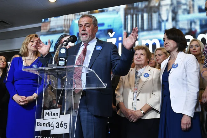 Bandićeva stranka postaja priljubljeno zatočišče političnih odpadnikov. FOTO: Boris Kovacev / CROPIX