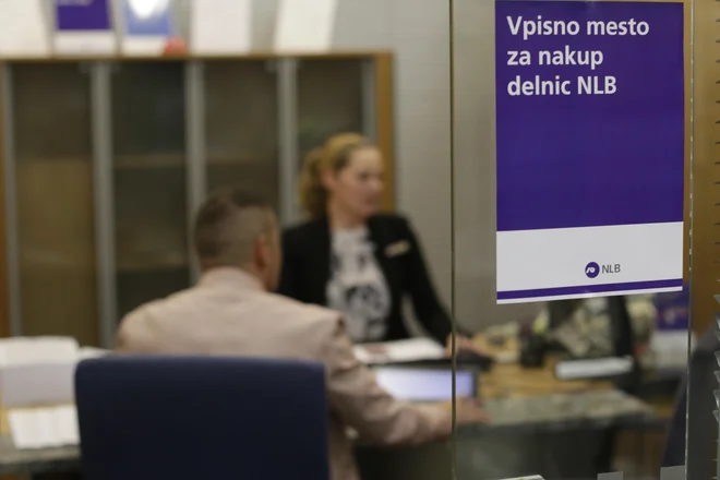 Lovljenje zadnje ure za vplačilo delnic NLB ni priporočljivo. Zamuda pomeni, da bo naslednja priložnost za nakup, ko bodo delnice na borzi. Foto Voranc Vogel