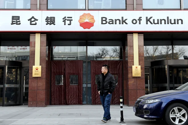 Kitajska nakazuje denar Iranu prek banke Kunlun. FOTO: Reuters