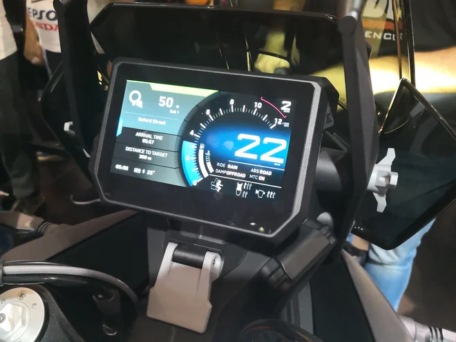 TFT-zaslon na motociklu KTM