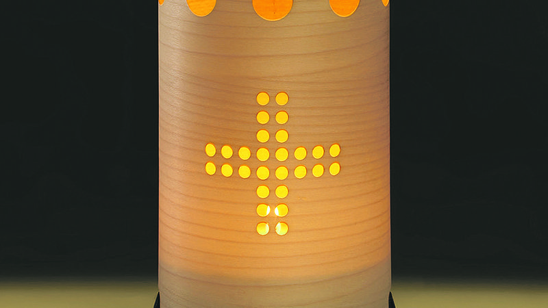 Fotografija: Kačarjeva biorazgradljiva sveča. Foto osebni arhiv S. K.