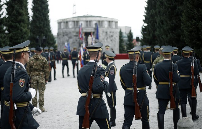 Osrednja slovesnost ob 100. obletnici konca prve svetovne vojne, na kateri je bil slavnostni govornik predsednik republike Borut Pahor. FOTO: Blaž Samec/Delo