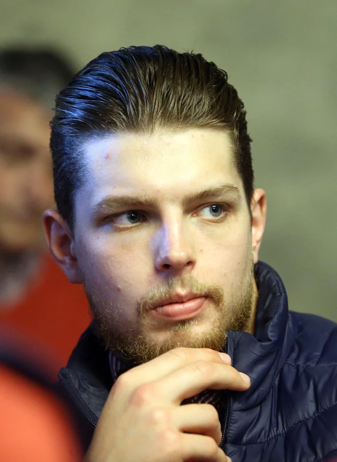 Luka Gračnar ni mogel preprečiti poraza. FOTO: Jože Suhadolnik/Delo