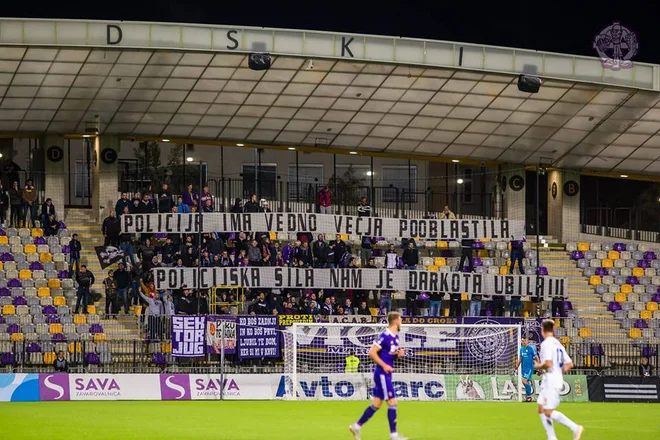 Tudi Viole so opozorile na okoliščine Kesakove smrti. FOTO: Ferdo Grizli Strgar