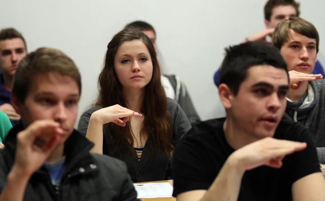 Gluhi na Srednji gradbeni šoli v Mariboru Foto Tadej Regent