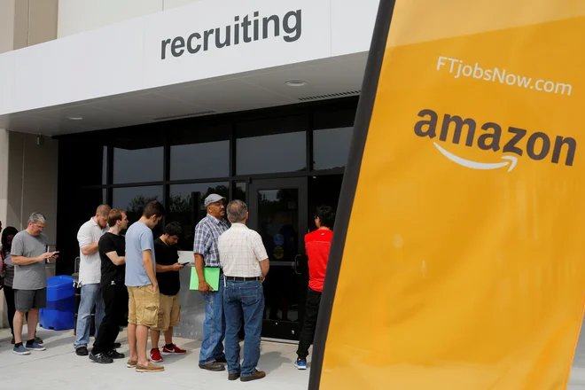 Nova štaba Amazona bosta New Yorku in predmestju Washingtona prinesla skupaj 50.000 dobro plačnih delovnih mest. Foto Reuters