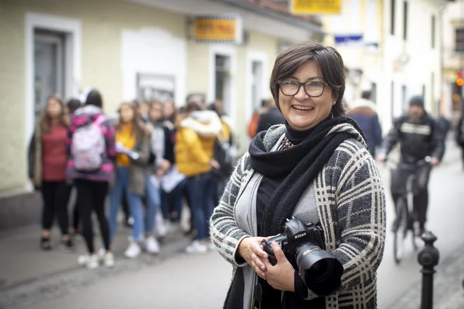 Gordana Grlič, fotografinja in skrbnica Trubarjeva Gourmmmet FOTO: Voranc Vogel/Delo