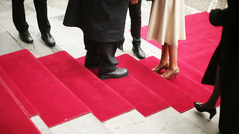 Fotografija: Dokler se bomo pregovarjali o tem, ali dejansko lahko govorimo o enakopravnosti med spoloma, ko pa ženske še niso enakopravno zastopane na pomembnejših položajih, te enakopravnosti ne bo. FOTO: Jure Eržen/Delo