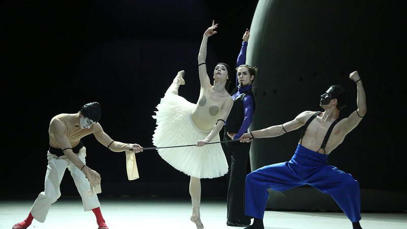 Fotografija: Prizor iz plesne predstave Petruška Foto arhiv Bolšoj teatra