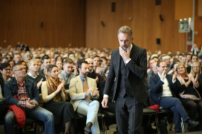 Kanadski klinični psiholog Jordan Peterson je novembra predaval v Ljubljani.&nbsp; FOTO: Jure Eržen/Delo