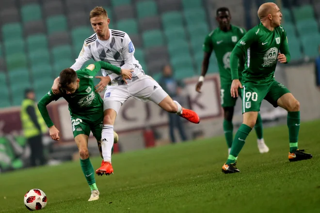 Sanjski finiš Mure v prvi tekmi 17. kola 1. SNL je bil vrhunec privlačnega nogometnega večera v Stožicah. FOTO: Tomi Lombar/Delo