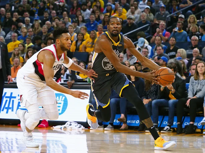 Kevin Durant je igral odlično, tudi po njegovih reakcijah pa je bilo jasno, kako zelo si je Golden State želel te zmage. FOTO: Reuters