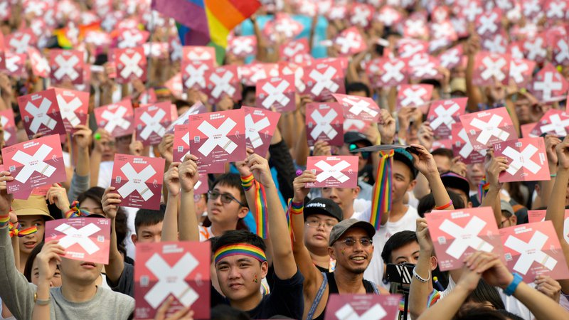 Fotografija: Tajvanski volivci so zavrnili predlog za legalizacijo istospolnih porok. Foto Chris STOWERS/ AFP