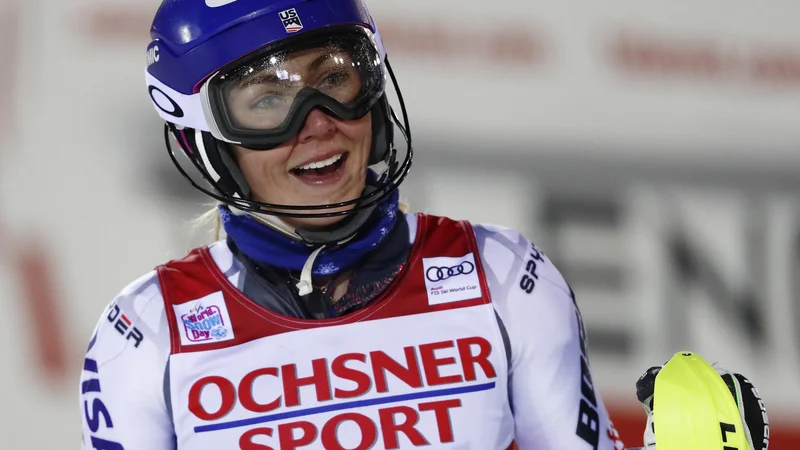 Fotografija: Simpatična Mikaela Shiffrin si je oddahnila, ko je zagledala številko ena. FOTO: AP