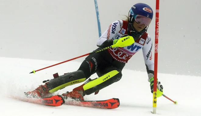 Na prvi in na drugi progi je Shiffrinova razliko naredila v spodnjem delu. FOTO: AP