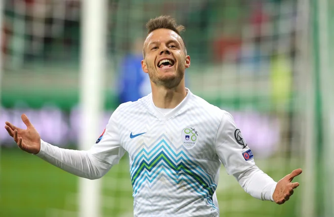 Dejan Lazarević je za člansko reprezentanco igral že 20 tekem (in dosegel en gol), v 1. SNL pa le tri. Foto Igor Zaplatil