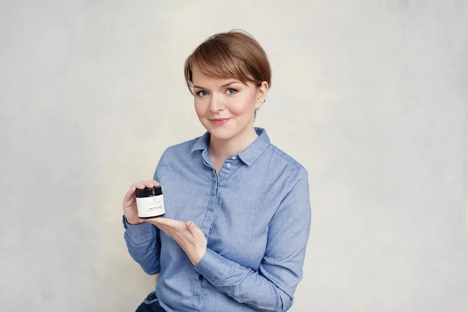 Samostojna podjetnica na Nizozemskem Karmen Novak je pred pol leta na trgu predstavila naravno kozmetiko Flower and spice.&nbsp; FOTO: osebni arhiv