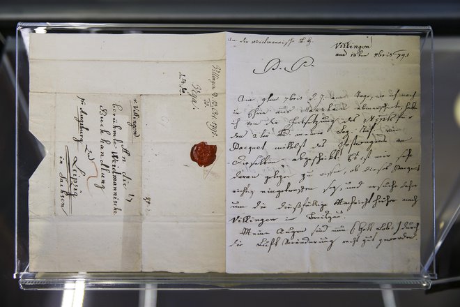 Kje vse se je od leta 1795 do danes potikalo pismo, ni znano. Da je naprodaj pri Christieju, je Nuk opozoril eden od zbirateljev. Foto Jože Suhadolnik