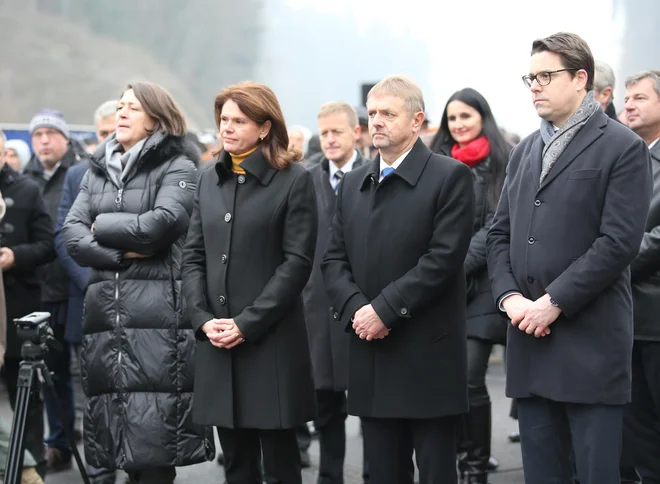 Dars ocenjuje, da bo odslej po tej cesti peljalo po 13.600 vozil na dan, v prihodnjih treh desetletjih pa naj bi se število celo podvojilo. FOTO: Tadej Regent