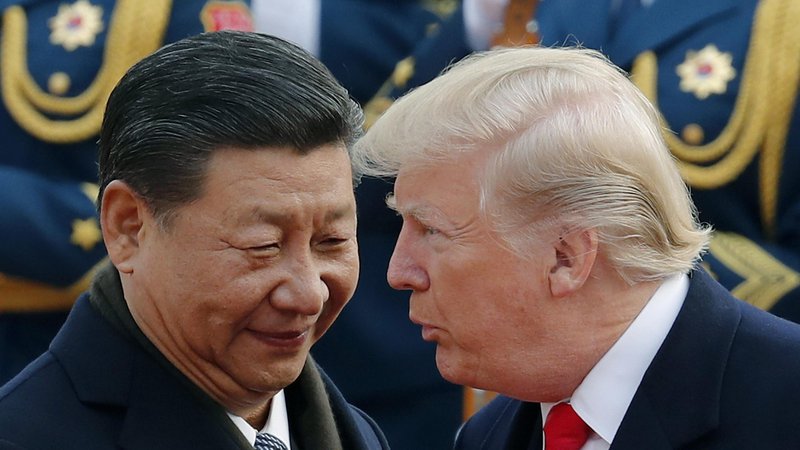 Fotografija: Nihče ne pričakuje tega, da bi skupna večerja Donalda Trumpa in Xi Jinpinga lahko pripomogla h koncu trgovinske vojne. FOTO: Andy Wong/AP