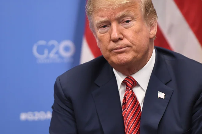 Ameriški predsednik<strong> Donald Trump </strong>je odpovedal novinarsko konferenco, ki je bila načrtovana po vrhu. FOTO: Saul Loeb/AFP