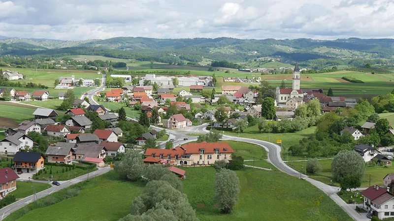 Fotografija: V topliški občini bo o županu najbrž odločil žreb. FOTO: Arhiv/ Občina Šmarješke Toplice