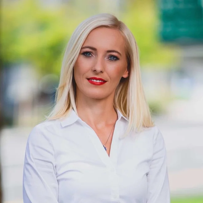 Odvetnica Simona Marko je v imenu rejnice koroških dečkov ostro ukrepala proti razkrivanju osebnih podatkov na Facebooku. Foto osebni arhiv