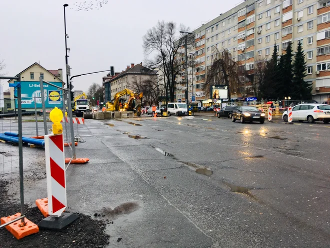 Dela na Celovški cesti FOTO: Jože Suhadolnik 