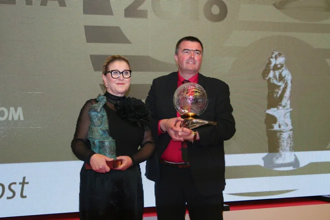 Mojca Trnovec in Peter Pišek sta postala obrtnica in podjetnik leta. FOTO: OZS