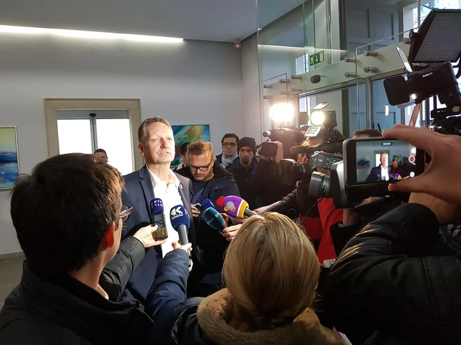 Foto Delo