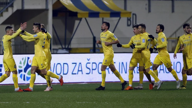 Fotografija: Domžalčani so jesenski del končali z zmago. FOTO: Blaž Samec/Delo