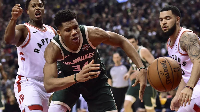 Fotografija: Giannis Antetokounmpo se bo z Milwaukeejem že letos potegoval (vsaj) za finale lige NBA. FOTO: AP
