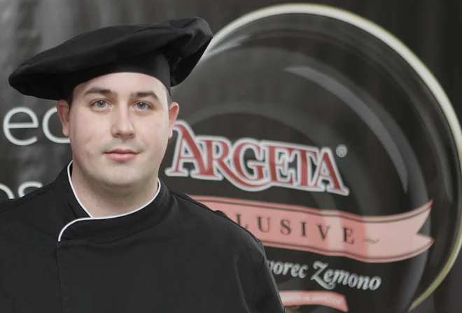 Z barvami Argete do naslova. FOTO Ljubo Vukelič/Delo
