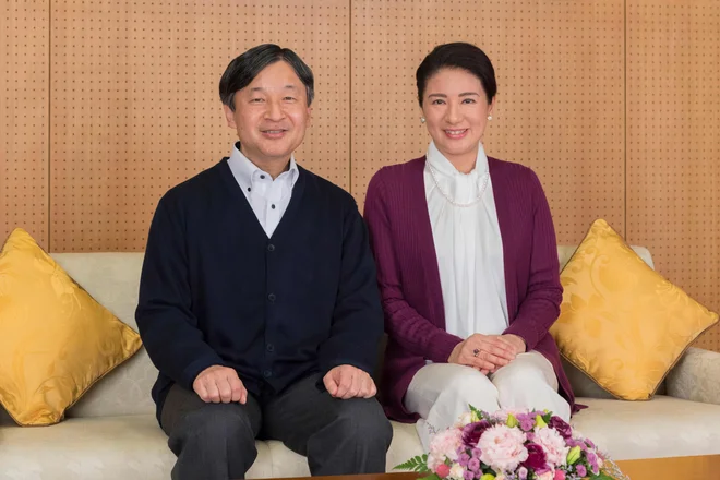 Princesa Masako na 55. rojstni dan z možem princem Naruhitom. FOTO AFP