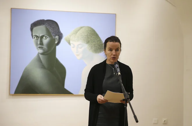 &raquo;Metka Krašovec je v prostoru slovenske likovne umetnosti ustvarila svojevrsten zaprti vrt izvirnega &shy;slikarstva,&laquo; je dejala kustosinja Moderne galerije Martina Vovk.