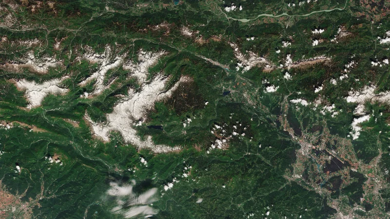 Fotografija: Triglav FOTO: Copernicus Sentinel/ESA