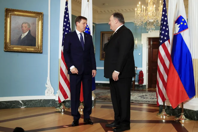 Zunanjega ministra Mika Pompea in svetovalca za nacionalno varnost Johna Boltona (levo) je zanimalo naše stališče do varnostnih vprašanj na območju nekdanje Jugoslavije. FOTO: AFP