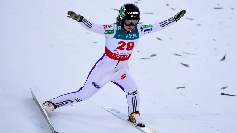 Fotografija: Ema Klinec pridno nabira točke svetovnega pokala. FOTO. AFP