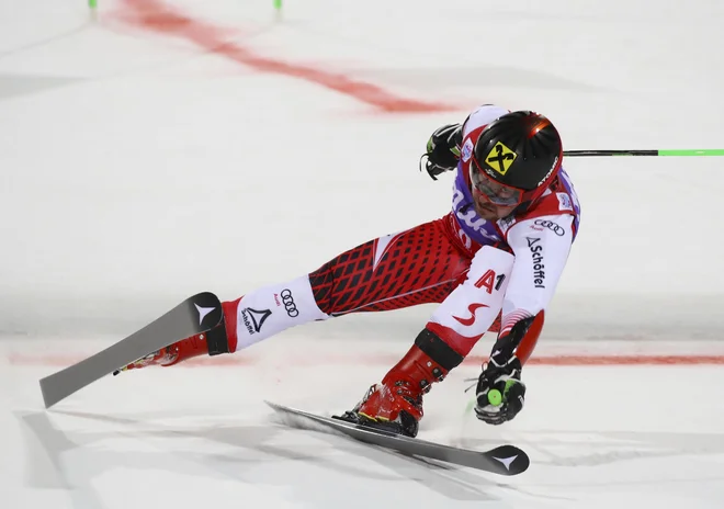 Marcel Hirscher tekmecem ni dal možnosti. FOTO: AP