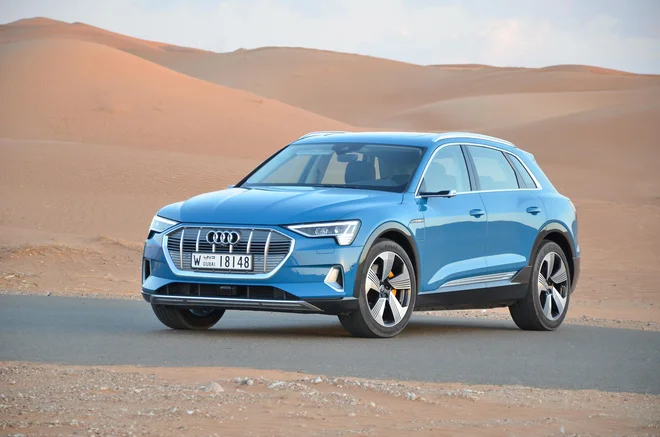 Audi e-tron je športni terenec in prvi povsem električni audi nove dobe.