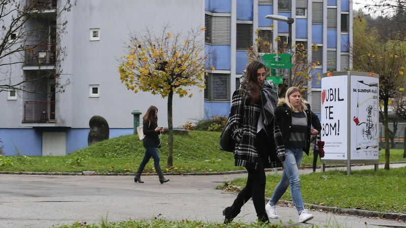 Fotografija: Ljubljanski študentski dom ima davkoplačevalski denar namenjen le za tekoče vzdrževanje, ne pa za gradnjo. Foto Tomi Lombar