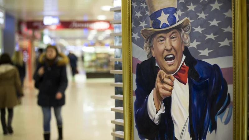 Fotografija: Trump je prepričan, da je čas primeren za podpis zgodovinskega sporazuma med Beogradom in Prištino. FOTO: Alexander Zemlianichenko/AP