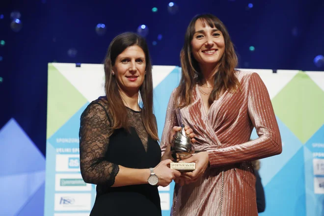 Tina Mrak (levo) in Veronika Macarol nestrpno čakata na nove olimpijske izzive. FOTO: Leon Vidic