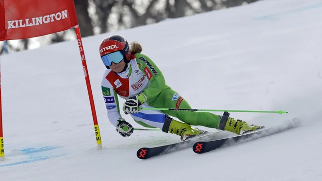 Ana Drev lovi prve veleslalomske točke sezone. FOTO: AP