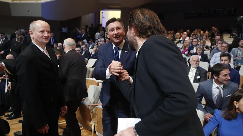 Fotografija: Predsednik države Borut Pahor nikoli ni skrival svoje naklon­jenosti do športa, njegov goriški znanec Andrea Massi pa ne tega, da je zahteven in načelen mož. Foto Leon Vidic