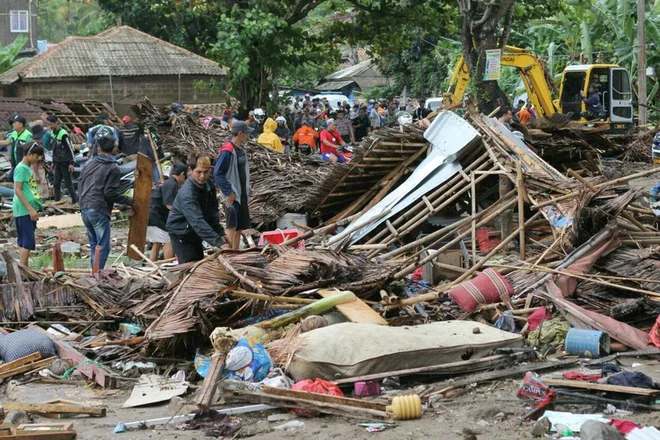 Umrlo je 168 ljudi, ranjenih je 745, številke pa še niso dokončne.
FOTO: AP