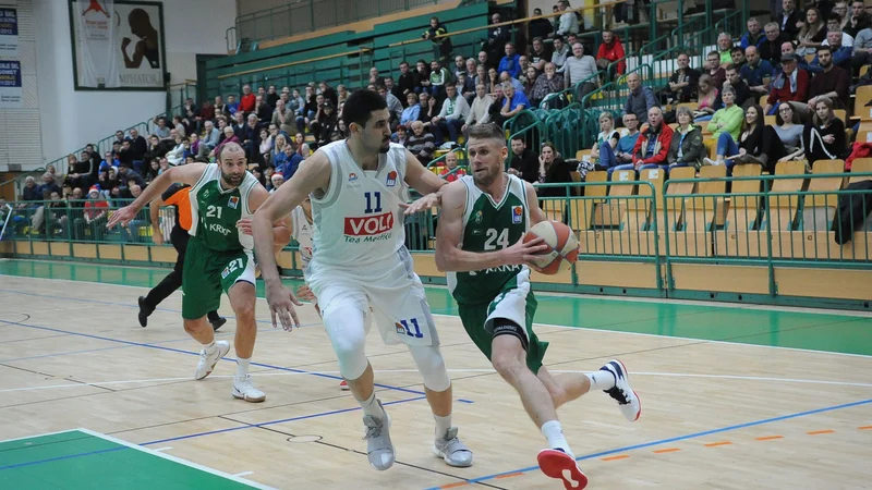 Fotografija: Luka Lapornik je prvi Krkin strelec tudi proti Budućnosti. FOTO: ABA