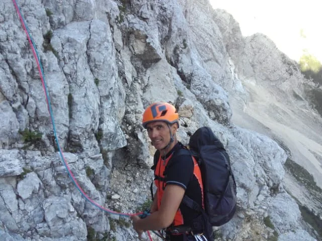 Na kratki Nemški smeri v severni triglavski steni. FOTO: osebni arhiv