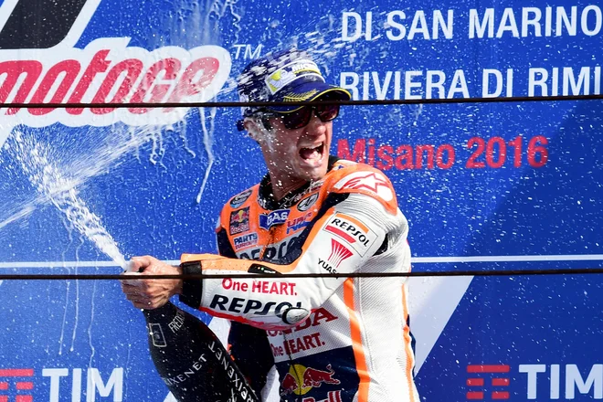 Dani Pedrosa je osupnil svetovno javnost, toda verjetno s potegavščino. FOTO: Giuseppe Cacace/AFP